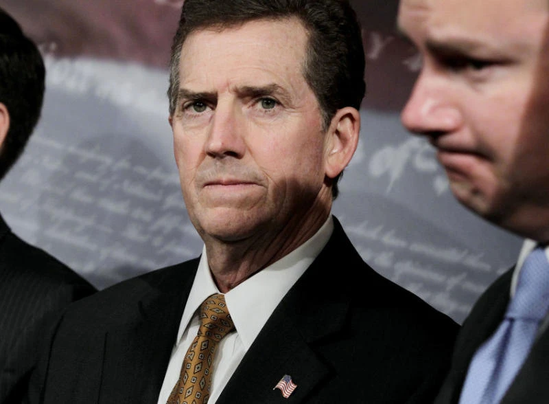 US senator resigns to head conservative group