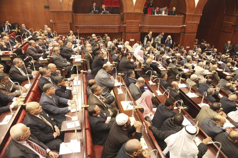 Egypt central bank starts currency auctions, says reserves critical