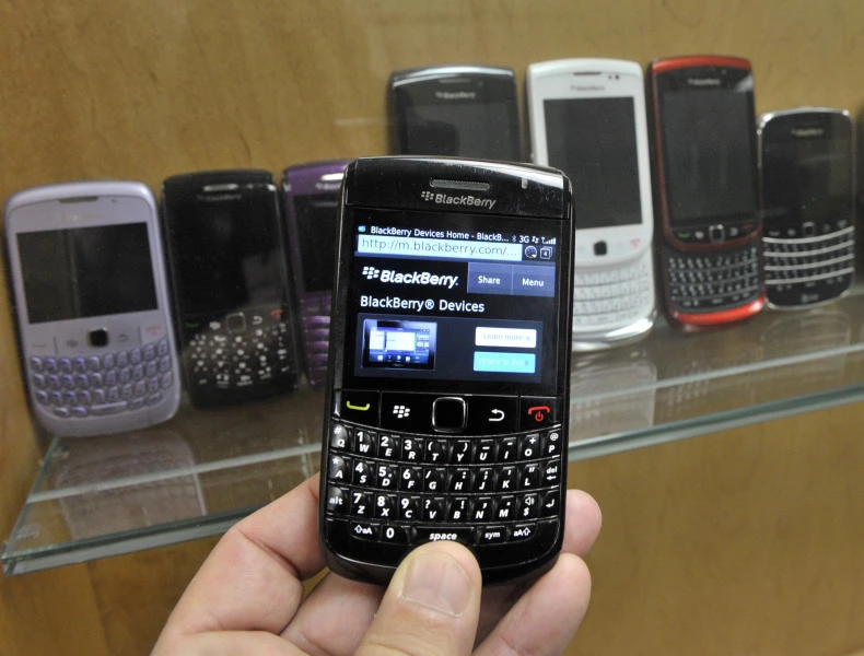 RIM service revenue ‘not going away’
