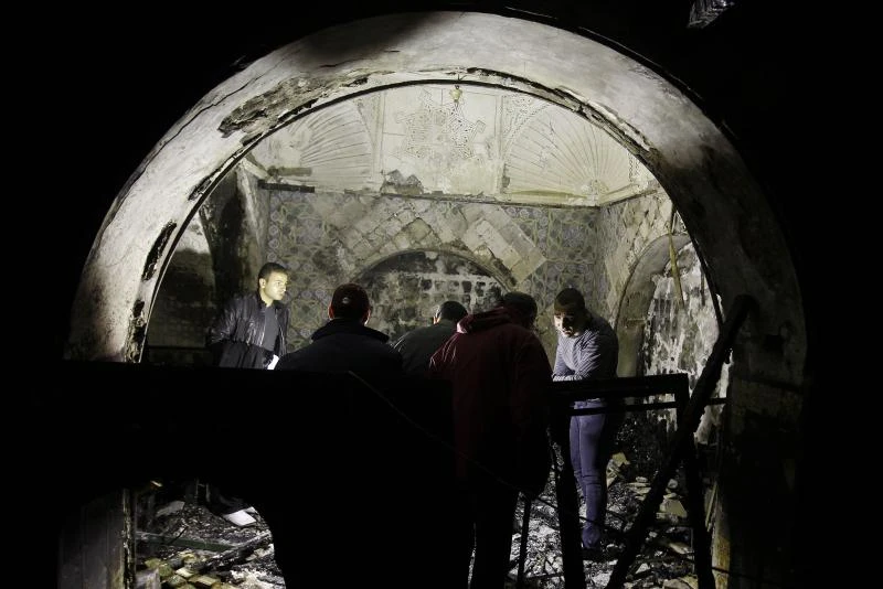Famed Tunisia mausoleum ravaged by fire