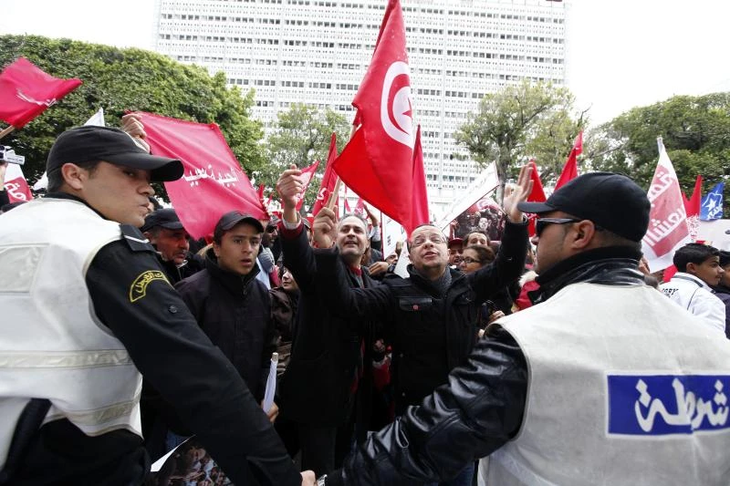 Police fire teargas to disperse Tunisia protesters