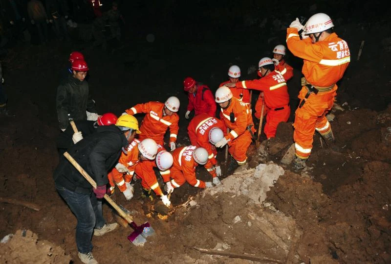 19 children among 46 dead in China landslide