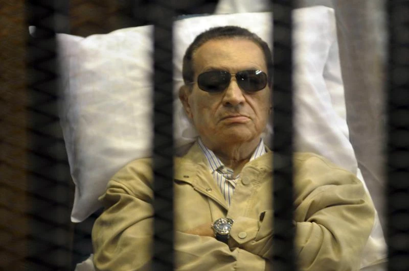 Egypt drops hundreds of charges over post-Mubarak violence