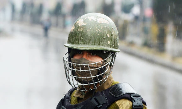 India army kills Pakistan soldier in Kashmir — Pakistan army