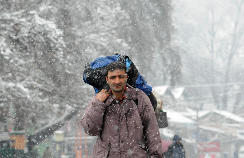 Kashmir killings spook villagers on tense frontier