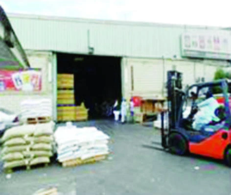 Jeddah food stores shut down for defying rules