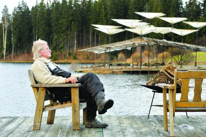 Dedicating his life to lakes