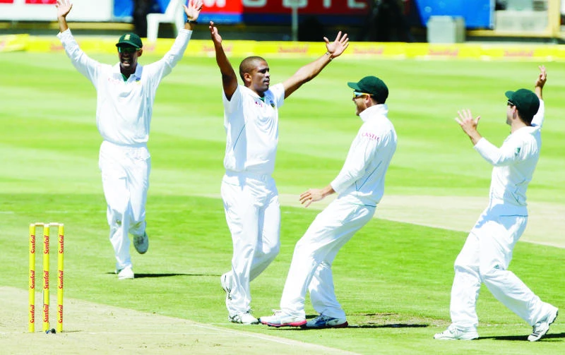 Proteas dominate after New Zealand crashes