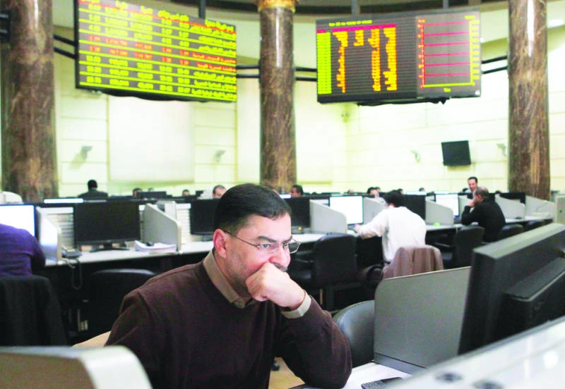 Egypt props up ailing currency as anxiety grows