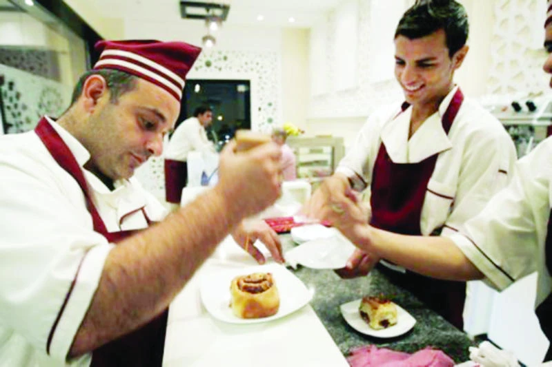Gaza restaurant gives deaf a chance to shine