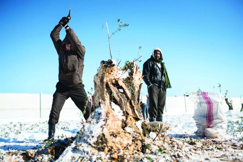 FSA battles Assad troops at air base