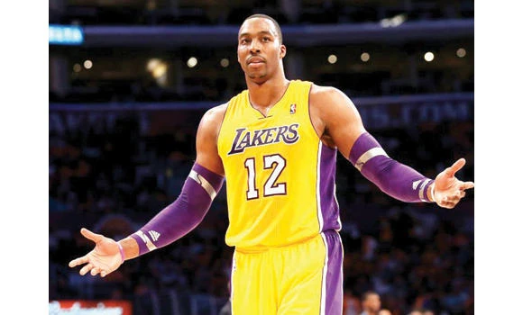 Howard returns to help Lakers snap dire run