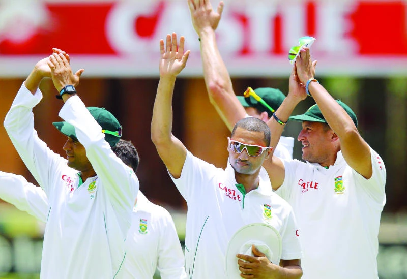 South Africa thumps New Zealand by an innings and 193 runs