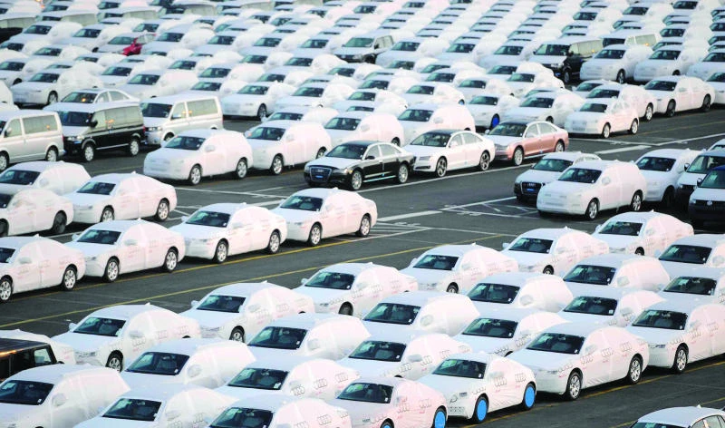 Euro car market plunges to lowest since 1995