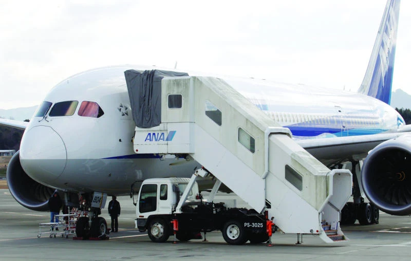 Dreamliner probe focuses on burned-out battery