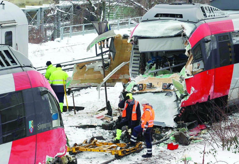 Dozens hurt in head-on Vienna commuter train crash