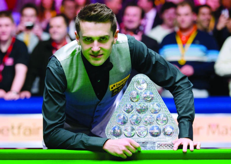 Selby masters Australia’s Robertson