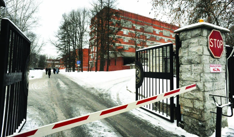 Russians protest plan to shut child hospital