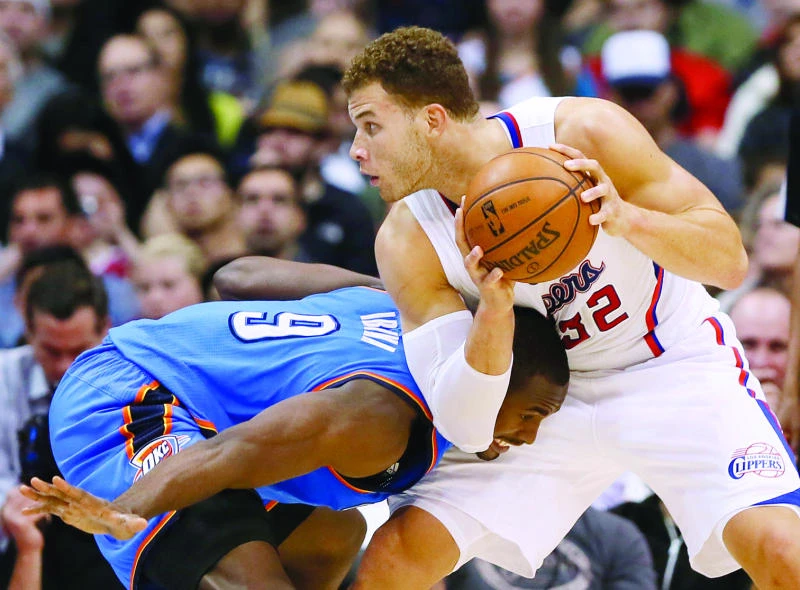 Thunder roar to victory in clash of top teams