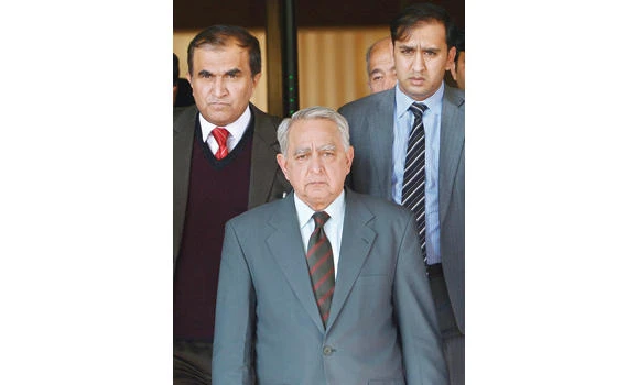 Top Pak court to probe official’s death