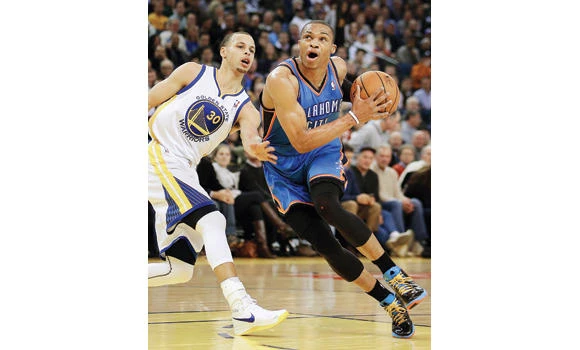 Curry, Lee boost All-Star claims in Warriors win