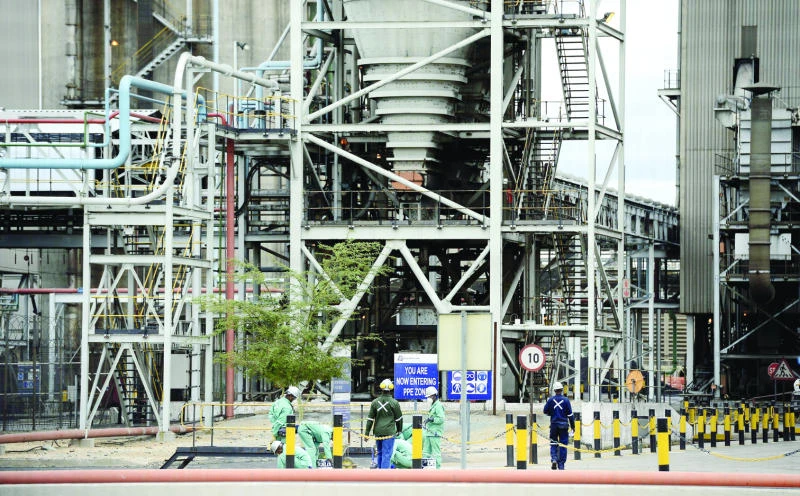 Platinum miner delays restructuring