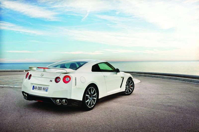 Nissan GT-R 2013, a unique 4WD super-coupe