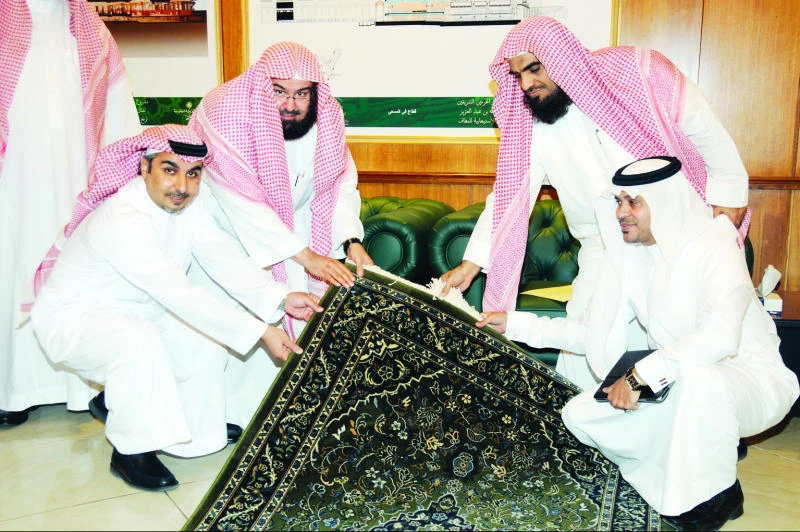 New prayer mats for Two Holy Mosques: SR 41.6 m deal signed