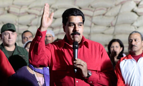 Chavez suffers lung woes as aides allege ‘psychological war’