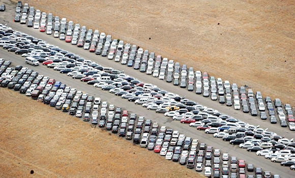 US storm turns airport into vast used-car purgatory