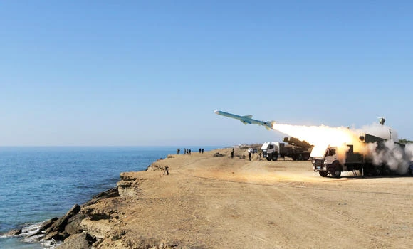 Iran warns foreign planes near Strait of Hormuz