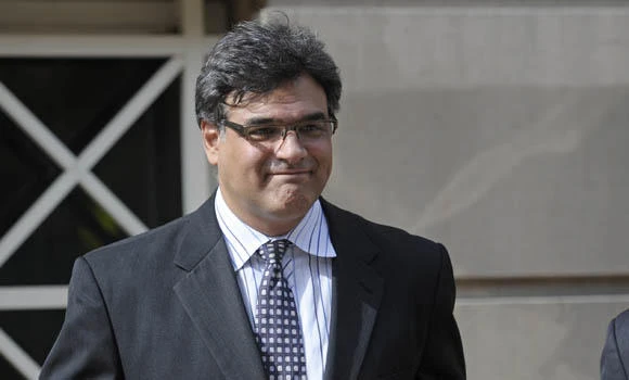 Ex-CIA officer gets prison for leaking name