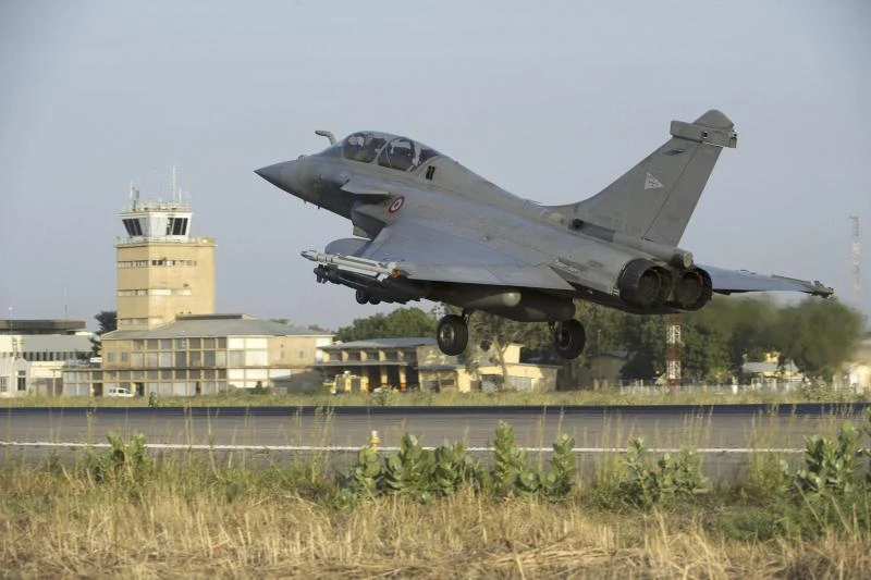 Mali militants hit back, vow to take war to 'heart of France'