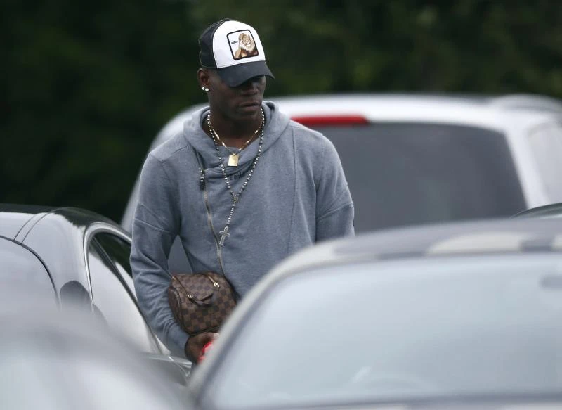 Mancini plays down latest clash with Balotelli