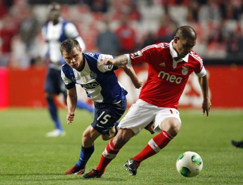 Benfica draw with Porto in thrilling Classico