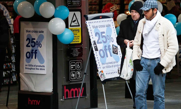 Little cheer for Britain’s high street as shoppers stay home
