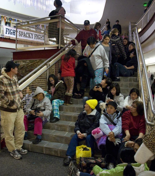 Powerful quake strikes off Alaska coast