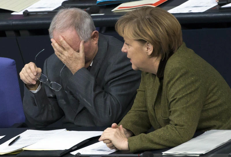 Stubborn politics dragging down global economy
