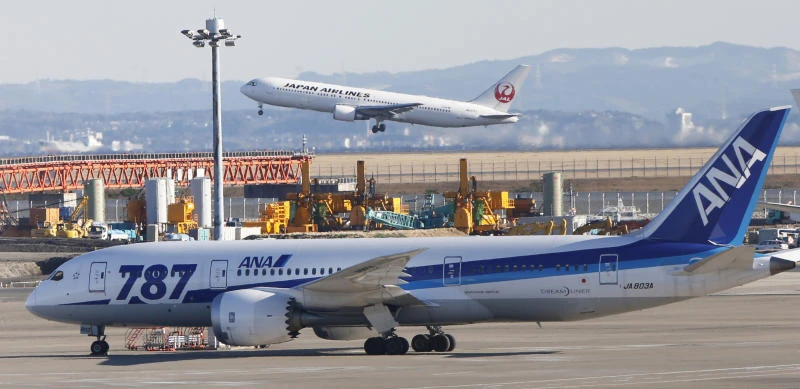Boeing sees no big impact from 787 woes