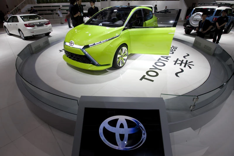 Toyota, Nissan car sales slump in China on island row