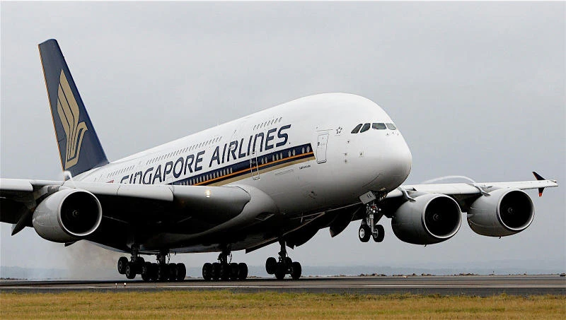Singapore Airlines asks pilots to volunteer for unpaid leave