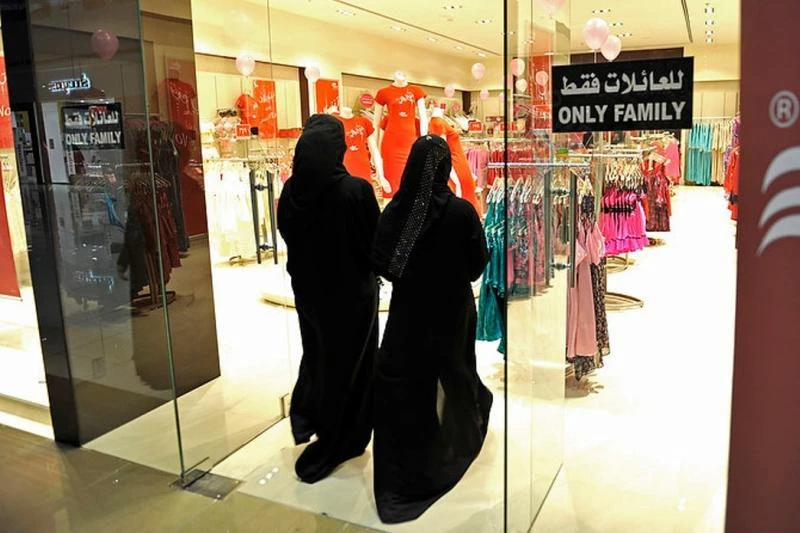 Gender-segregation partitions draw mixed reaction