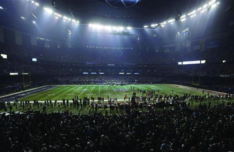 Super Bowl falls short of ratings record