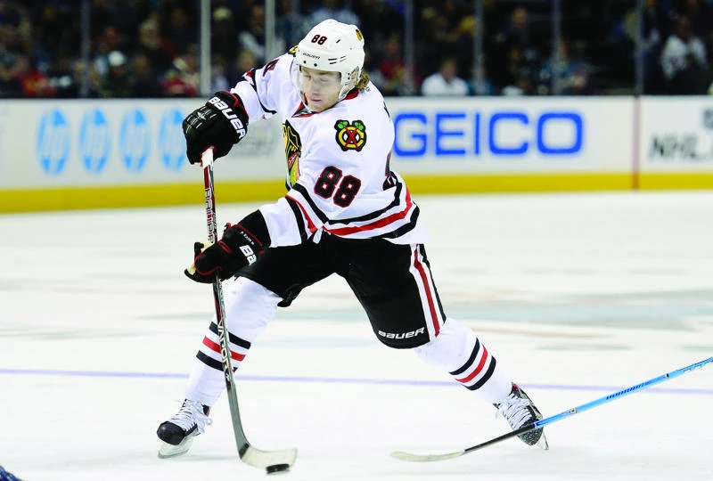Kane brace powers Blackhawks over Sharks