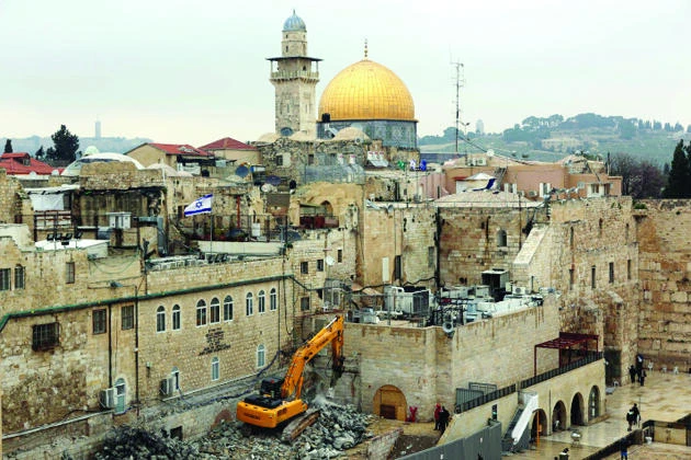 Israel demolishes buildings 50 meters away from Al-Aqsa