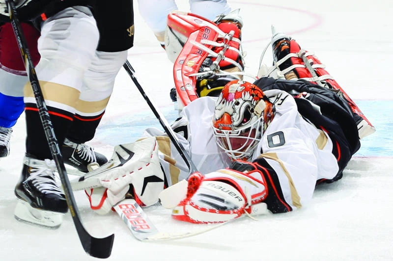 Fasth leads Ducks to 3-0 win over Avalanche