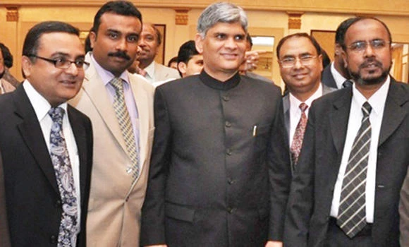 IISJ chairman: Always available for community service
