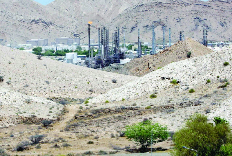 Minimum wage for Omanis set at $ 844