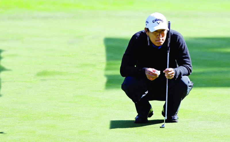 Snedeker, Hahn in two-way tie for Pebble Beach lead