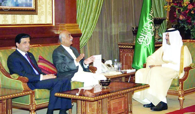 Pakistan minister discusses Haj plans with Madinah governor